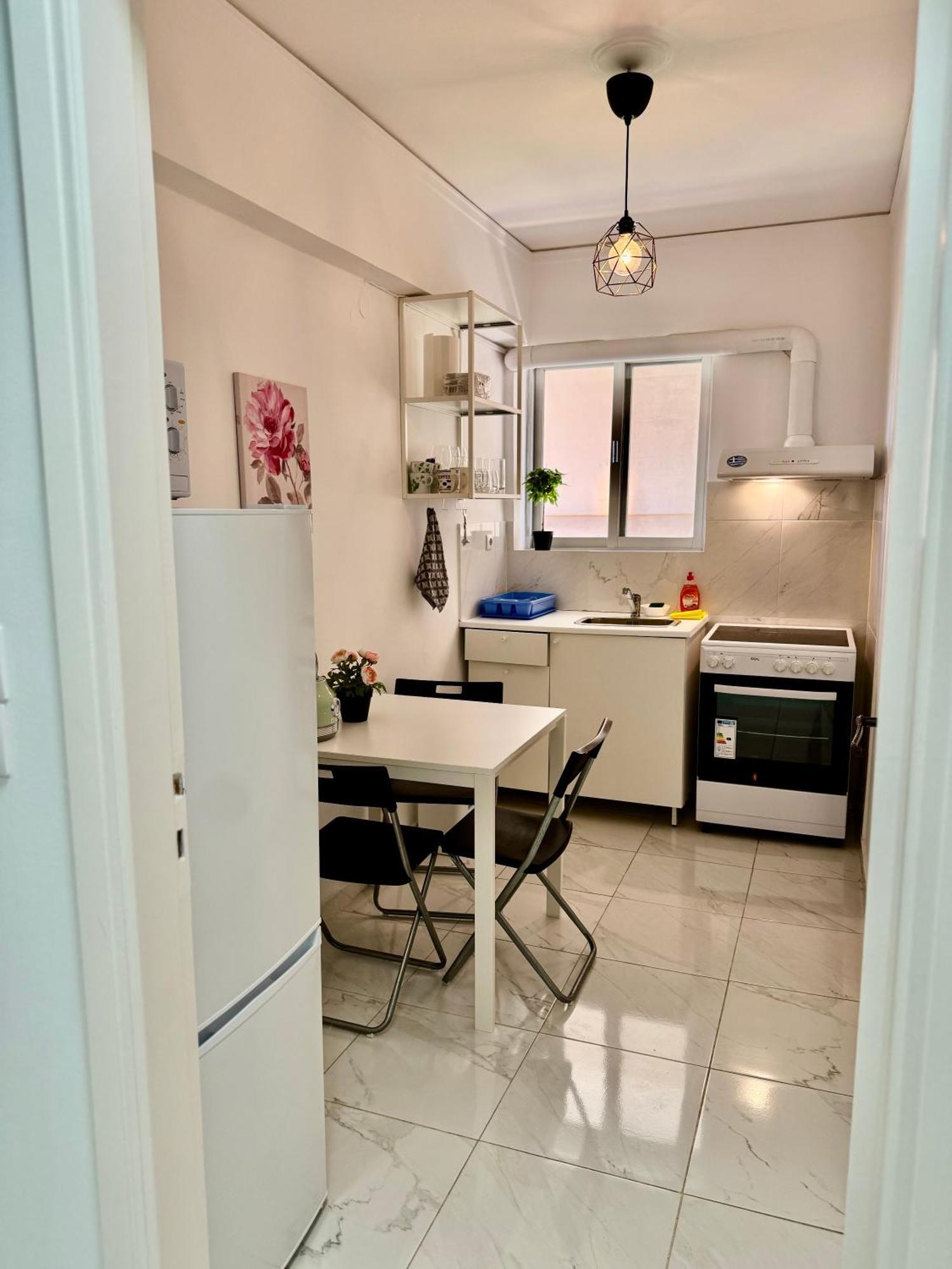 Sun Beach Apartment 阿纳维索斯 外观 照片
